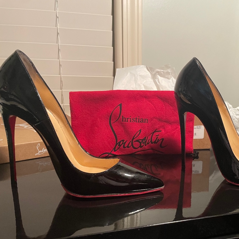So Kate (Black Christian Louboutin) Size 40 in brand new condition